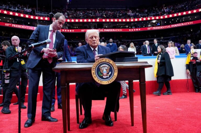 Trump, at the Height of His Power, Moves Swiftly to Seize Control of Washington – las-vegas365.info