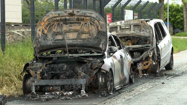 Cars torched in new wave of attacks against French prisons – France 24 – news-france.info