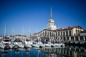 Busiest US Seaport Faces Major Impact from 145% China Tariffs – losangeles365.info