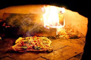 Discover Japan’s Beatles-Inspired Pizza Haven Serving Authentic Neapolitan Pies – www.mondialnews.com
